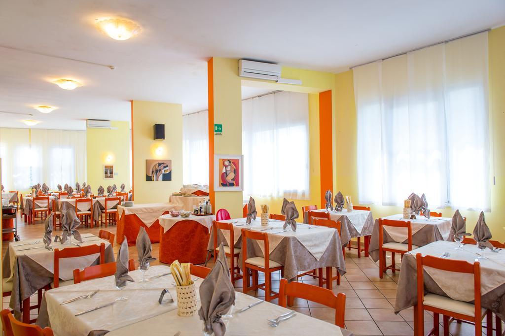 Hotel Levante Sul Mare Lido Di Savio Extérieur photo