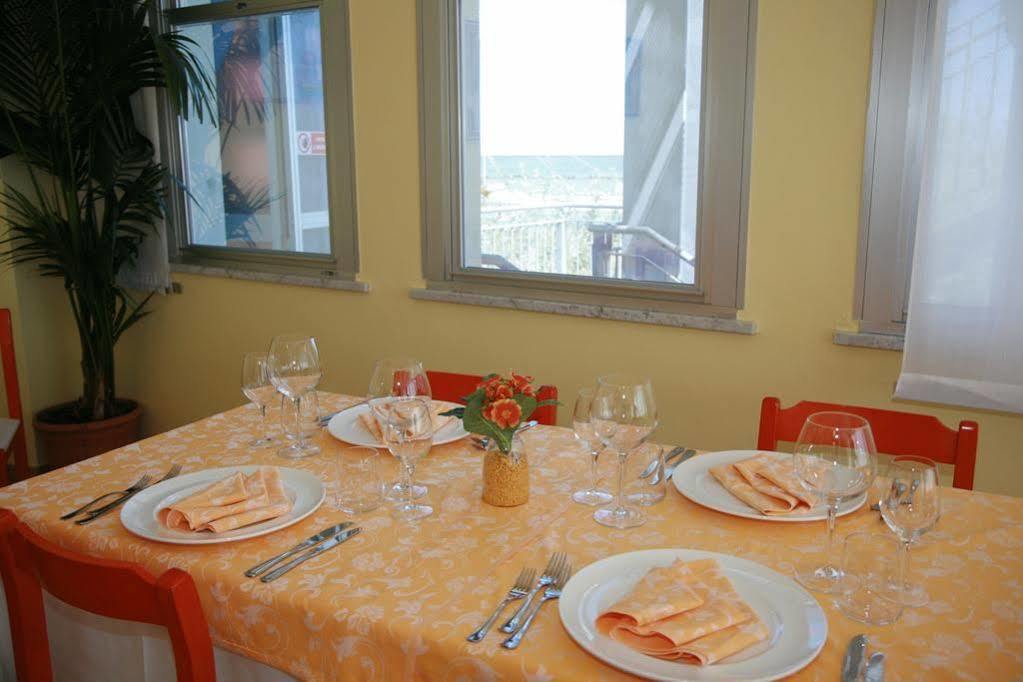 Hotel Levante Sul Mare Lido Di Savio Extérieur photo