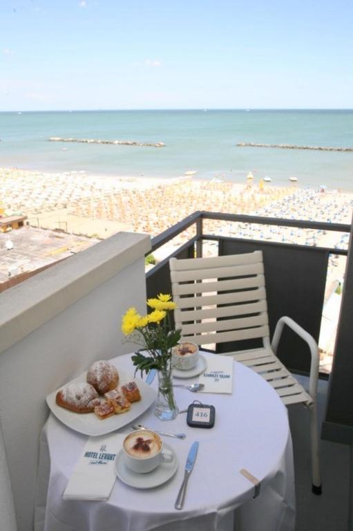 Hotel Levante Sul Mare Lido Di Savio Extérieur photo